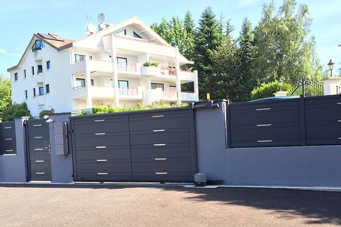 Portail aluminium anthracite