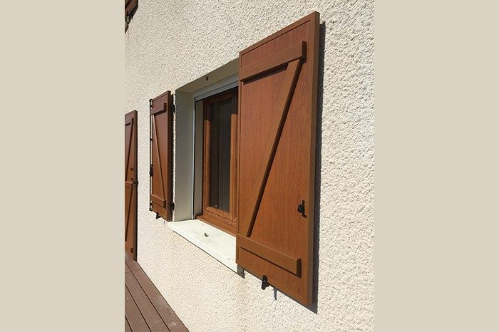 volets pvc imitation bois